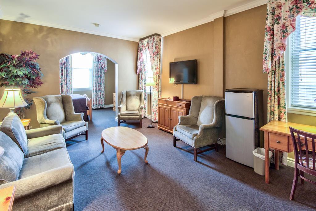 Queen'S Inn Stratford Esterno foto