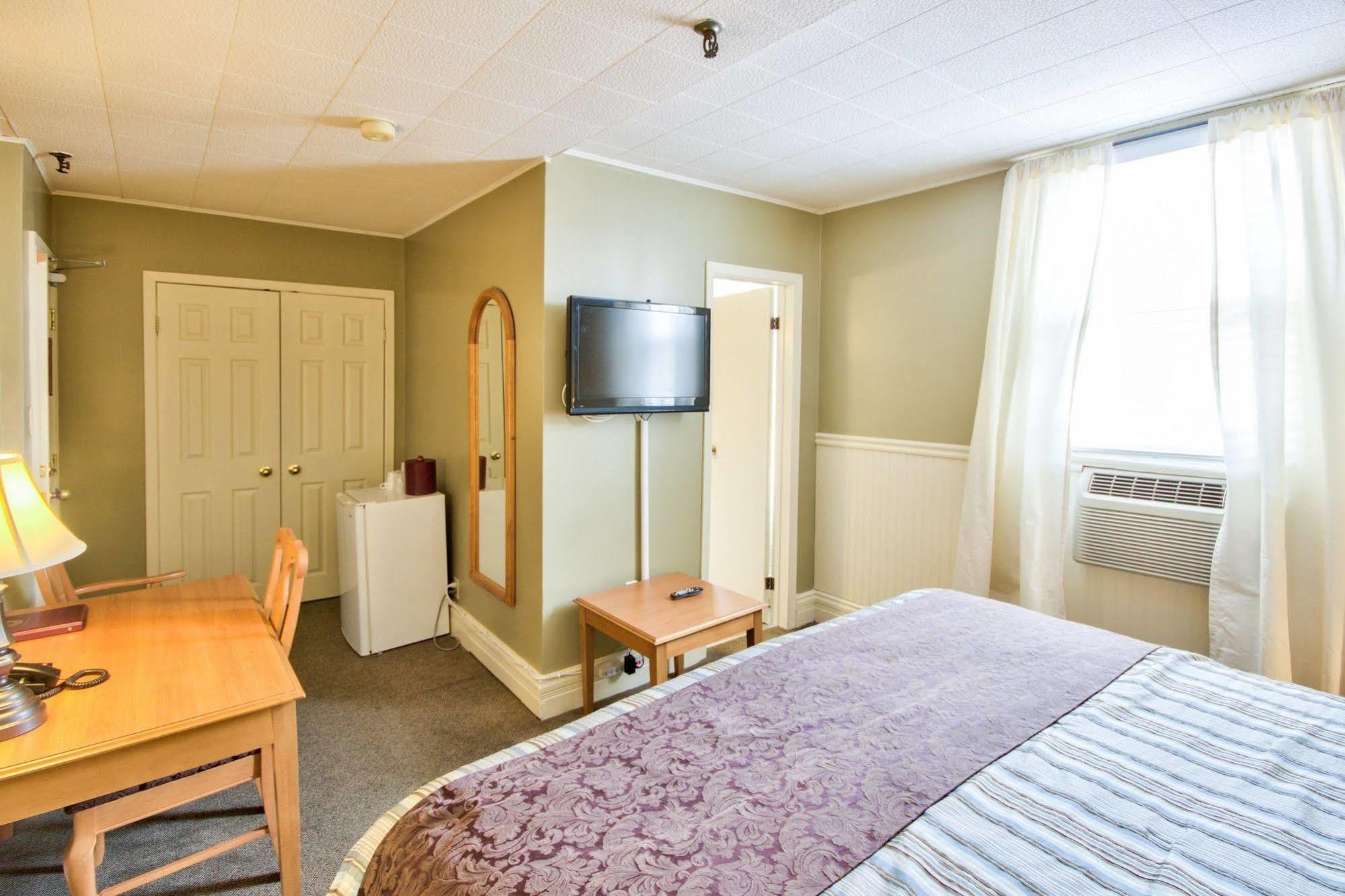 Queen'S Inn Stratford Esterno foto