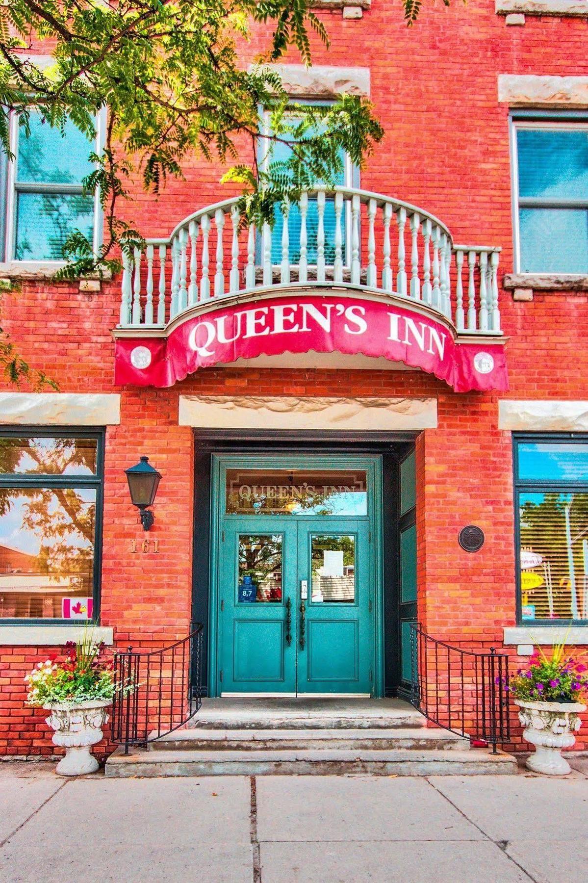 Queen'S Inn Stratford Esterno foto